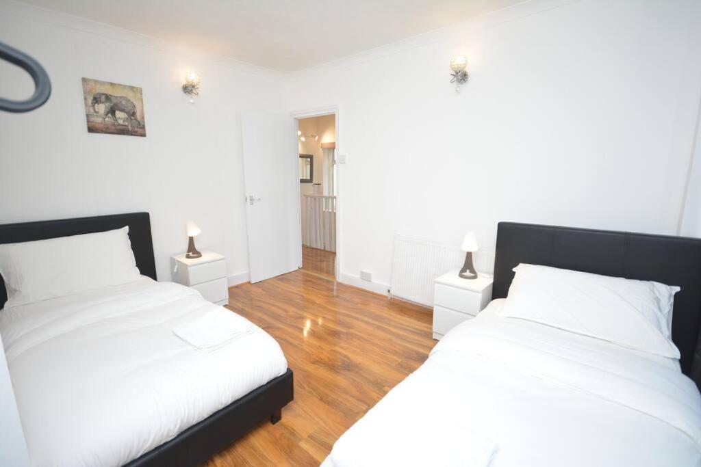 4 Bedroom House In East Λονδίνο Εξωτερικό φωτογραφία